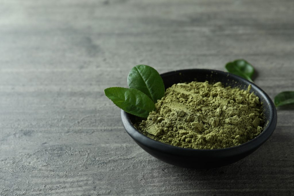 Plate of kratom powder.